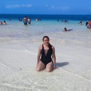 Meet your Posher, Angie